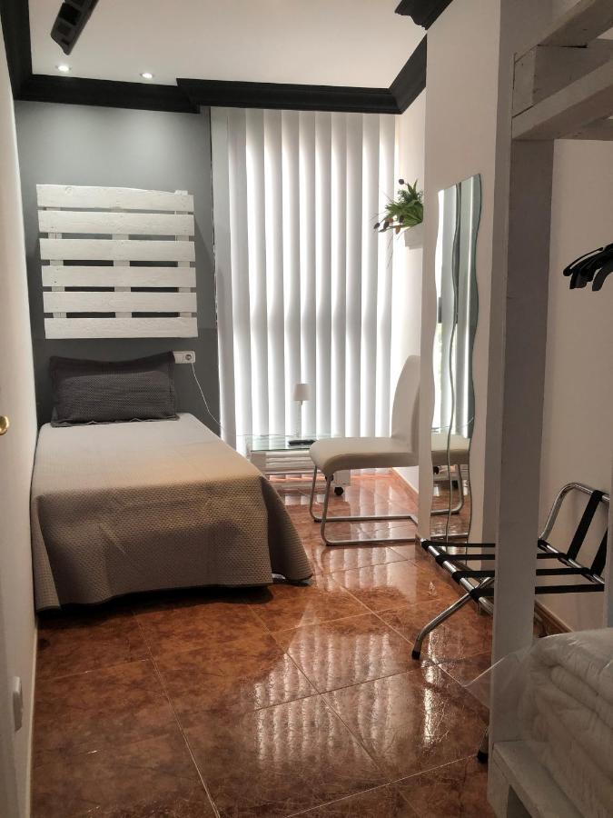 Apartamentos Los Angeles Alcañiz Eksteriør billede