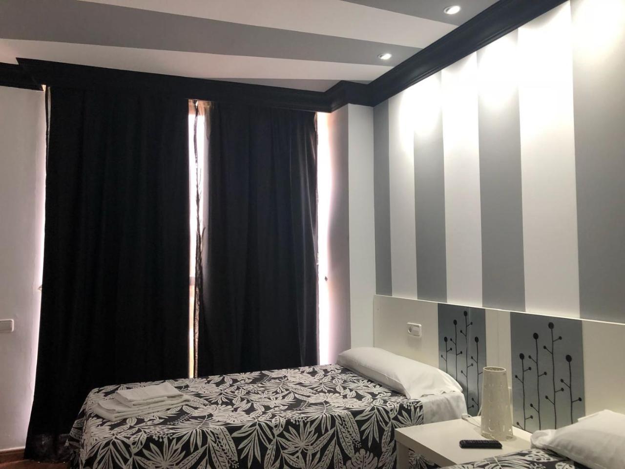 Apartamentos Los Angeles Alcañiz Eksteriør billede